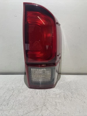 Lanterna traseira halógena Toyota Tacoma SR SR5 2018 - 2023 passageiro direita destro fabricante de equipamento original 1346 - Imagem 1 de 4