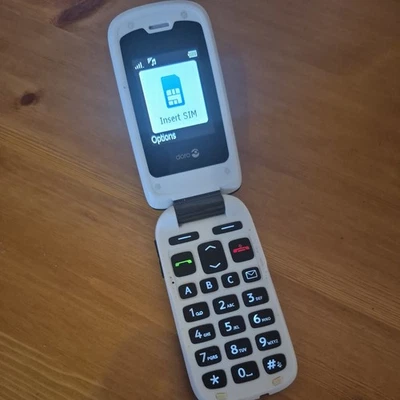 Doro PhoneEasy 605 (Unlocked) Flip Mobile Phone Excellent Condition - Image 1 of 4