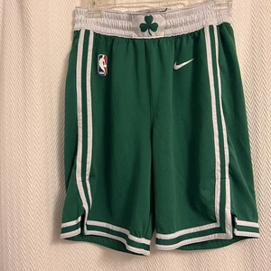Nike Boston Celtics Team Game Shorts Mens Size 30 Green White Authentic NBA - Picture 1 of 9