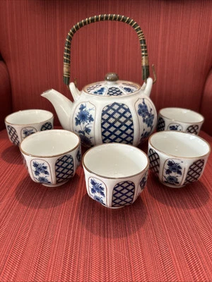 TETERA CHINA VINTAGE AZUL Y BLANCA CON TAPA Y 5 - ¡HERMOSA TAZA DE TÉ! Foto 1 de 4
