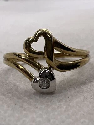 ATTRACTIVE Solid 10K Two Tone Gold 0.03CTW Diamond HEART STYLE Ring 1.8gr Size 7 - Image 1 of 4