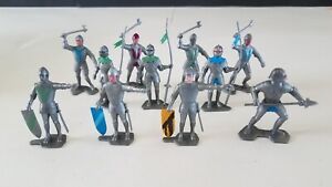 Vintage 1965 Marx 11 Painted Plastic Toy Knights