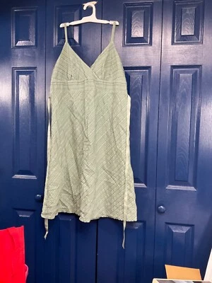 mimi maternity light green stripped sundress size L - Image 1 of 4
