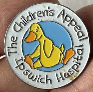 Vintage Emaille THE CHILDREN'S APPELL IPSWICH HOSPITAL CHARITY Pin Anstecker #446 - Bild 1 von 4