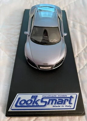 Looksmart Audi R8 Le Mans Silver/Blue - Image 1 of 4