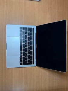 Apple MacBook Pro 13 2018 i7 8GB 256GB QWERTZ - Afbeelding 1 van 3