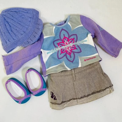 Muñeca American Girl 18" 2012 GOTY McKenna Brooks Falda Escolar, Zapatos, JLY Extras Foto 1 de 4