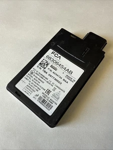 ✅️ 17-24 CHRYSLER PACIFICA REAR BLIND SPOT MONITOR RADAR SENSOR OEM 68306454AB - Picture 1 of 2