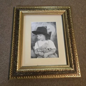Stylish Gold Picture Frame - Securely Mounted for 5x7 or 8x10 Photos - Picture 1 of 5