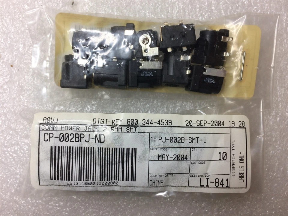 PJ-002B-SMT-1 CUI INC CONN PWR JACK 2.5X5.5MM SOLDER 20 PIECES Foto 1 de 1