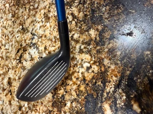 GOOD PING G30 3 HYBRID 19* R/H PING R FLEX SHAFT 40.25 " S/W D-1 NO SKYS MDL 3H - Picture 1 of 11