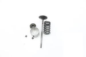 2004 2005 SUZUKI GSXR750 INTAKE VALVE - Picture 1 of 5