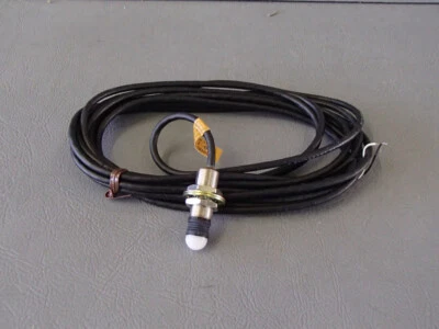 D5B1013 - OMRON - D5B-1013 / Sensitiver Tastsensor Mit 3M Kabel Neu - Bild 1 von 3