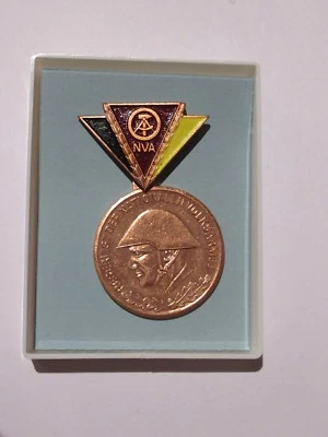 Vintage East German NVA Reservist bronze medal insignia badge pin communist DDR - Image 1 of 4