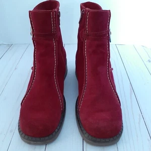 La Canadienne Women's "Naomi" Red Suede Ankle Boot Red Size 7.5M - Picture 1 of 15