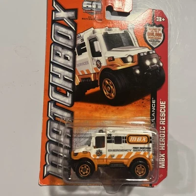Matchbox MBX Heroic Rescue 4x4 Scrambulance White and Orange 2012 Mattel #73 BN - Image 1 of 4