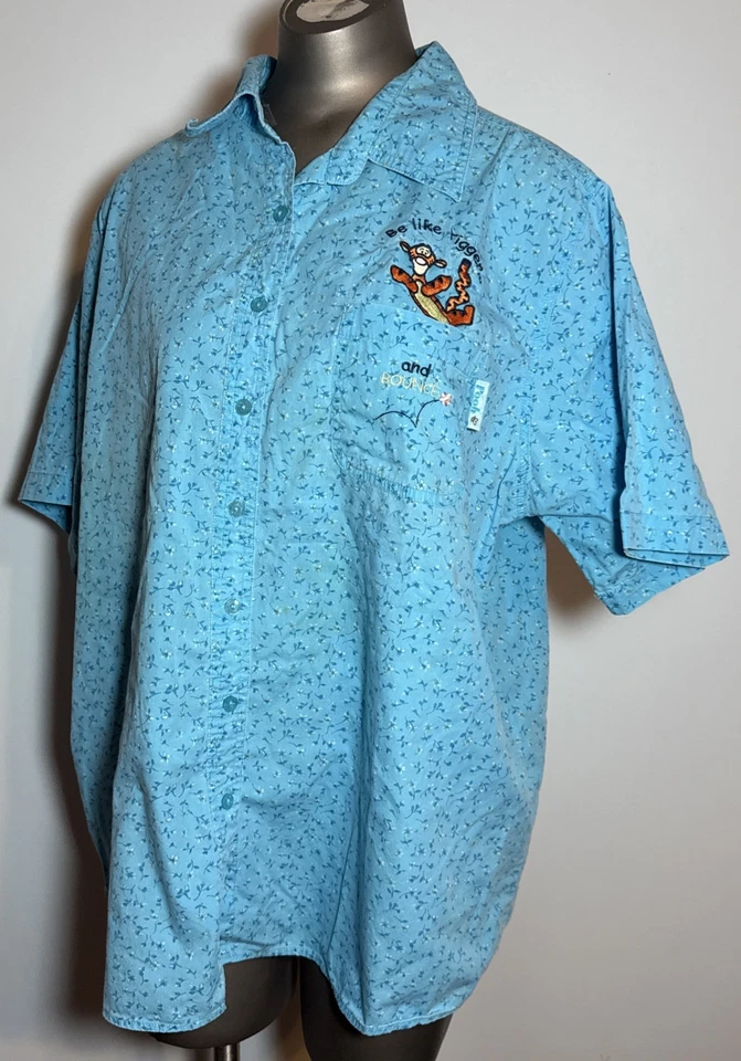 Vintage Women's Disney Tigger Shirt 2X Jerry Leigh Blue Floral Pooh Pocket Rare - Image 1 of 4