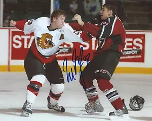 Milan Lucic Signed 8×10 Fight Photo Vancouver Giants Autographed COA - Picture 1 of 2