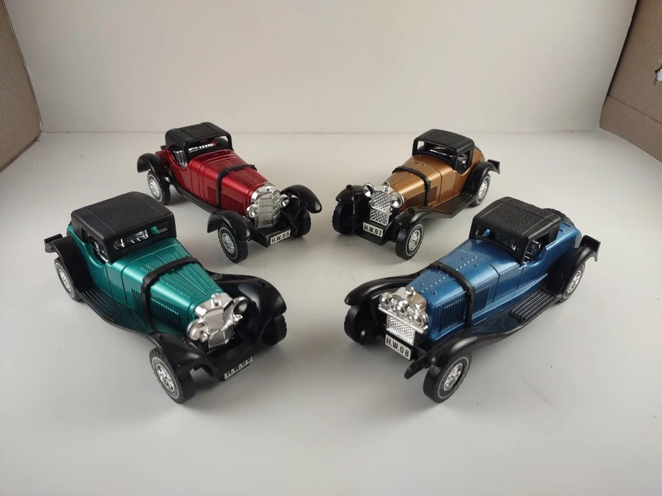Литые модели классических автомобилей Runner 80-х полный набор из 4 Benz Mercedes Afta Afarmo - Изображение 1 из 4