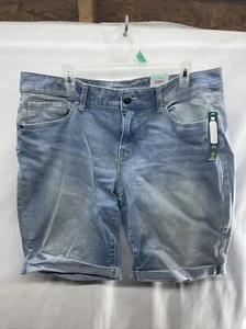 Time & Tru Mid-Rise Cuffed Denim Short Size 18 Blue Stretch Distressed Women's - Picture 1 of 7