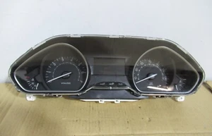 Peugeot 208 Active 2018 1,2 gasolina manual panel de instrumentos speedo 9825986780 - Imagen 1 de 2