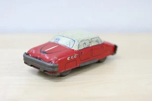 JOUET ANCIEN #1 VOITURE EN TOLE ROUGE JOUSTRA? - Picture 1 of 7