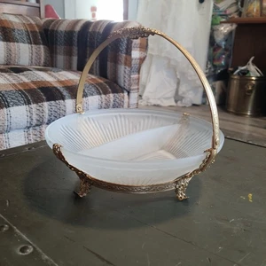 Antiguo plato de tocador dividido de vidrio esmerilado filigrana Art Deco cesta de transferencia de vidrio - Imagen 1 de 9