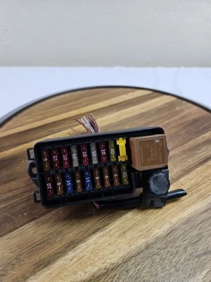 98-03 Jaguar XJ8 VDP X308 Heelboard Relay Fuse Junction Box 18 Way LNC2800BC OEM - Image 1 of 4