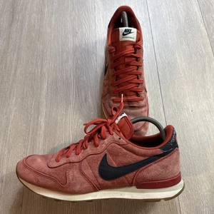 Nike Shoes Mens 10 Internationalist Sneakers Red Lace Up Comfort Low 631757-401 - Picture 1 of 6