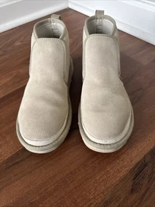UGG NEUMEL SUEDE MEN'S BOOTS SIZE US 7/EU 40 - Picture 1 of 9