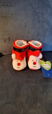 Christmas Boys, Girls Soft Bottom Infant Flats Slippers Size 0-6 mo. NOW $6.74 - Image 1 of 4