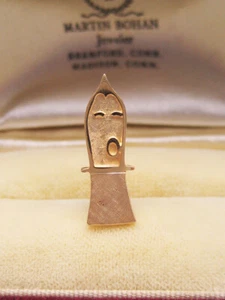 Antique Vintage 14K Gold Figural Woman Taj Mahal Minaret ? Scarf Tie Lapel Pin - Picture 1 of 12