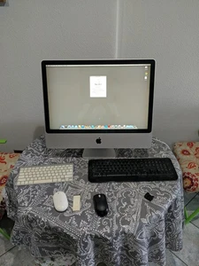 Apple iMac 2007 Core 2 Duo 22” 250GB 4GB RAM - Picture 1 of 7