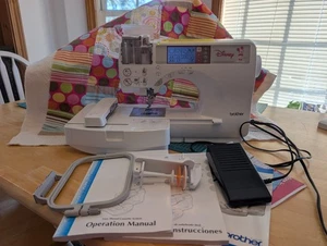 Brother SE-270D DISNEY Computerized Sewing & Embroidery Machine& Foot Pedal READ - Picture 1 of 6
