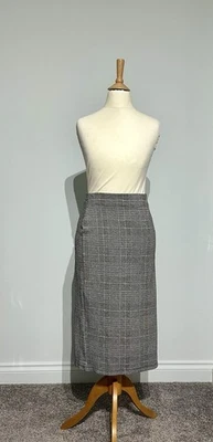 H&M check Jersey pencil skirt Below Knee  UK 8 Slit Black And White - Image 1 of 4