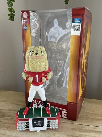 HAIRY DAWG Georgia Bulldogs Football UGA Mascot “Stadium Lights” Bobblehead NIB! Cover