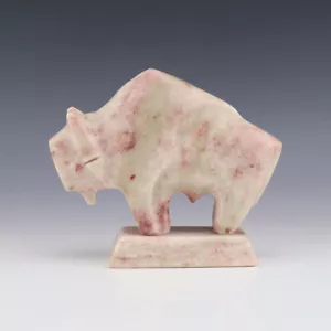 SCULTURA BUFALO ALABASTRO NATIVI AMERICANI NAVAJO DI RAY TODACHEENY - Foto 1 di 7