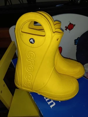 Crocs Handle It Rain Boots Yellow Unisex Kids in UK 1 Junior  - Image 1 of 4