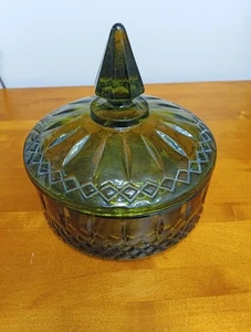 Vintage Indiana Glas, Prinzessin Muster Bonboniere mit Deckel, Farbe Avocado Grün - Bild 1 von 6