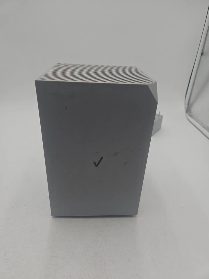 Verizon Business Internet Gateway ASK-NCM1100E Used includes POWER CORD  - Image 1 of 4