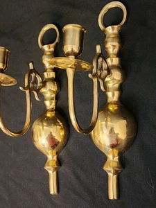 "Par de candelabros de pared de 12"" de alto de latón macizo ornamentado vintage colonial" - Imagen 1 de 8