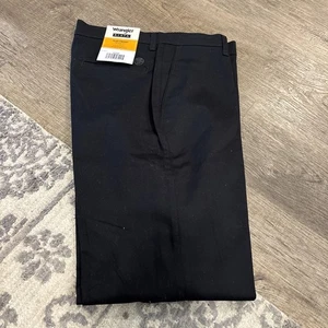 Pantalone Wrangler Riata Flat Front Relaxed Fit Uomo 33x34 Nero Cotone Nuovo con etichette - Foto 1 di 7