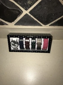 Ladies Fashion Watch - Picture 1 of 1