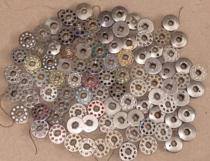 Vintage Sewing Machine Bobbins Mixed Lot of 95 Metal Collectible Bobbins Old - Picture 1 of 3