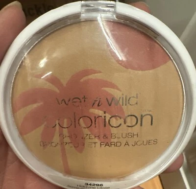 Wet n Wild Coloricon Bronzer & Blush Hold me Close #34296. Brand New. - Image 1 of 4