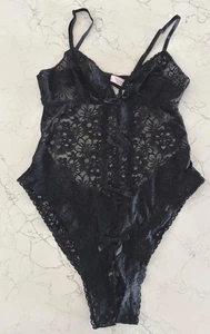 Victoria’s Secret Strampler Dessous schwarz Blumen Spitze Größe M - Bild 1 von 7