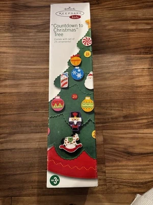 Hallmark Keepsake 2004 Kids Countdown To Christmas Advent Calendar Felt Tree - Image 1 of 4
