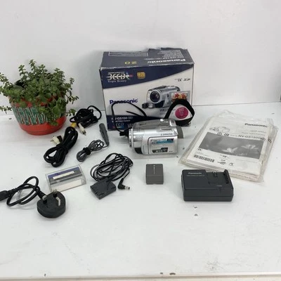 Panasonic NV-GS150 sd card Camcorder With Box & Lots Of Accessories - Image 1 of 4