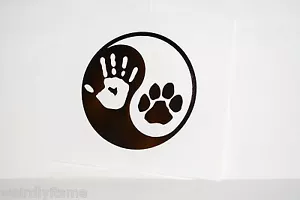 Adesivo Yin Yang mano e cane zampa vinile auto decalcomania paraurti finestra specchio animale - Foto 1 di 2