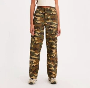 NEW Levis Womens Size 26x30 Mid-Rise 94's Baggy Green Camo Cargo Wide Leg Pants - Picture 1 of 11